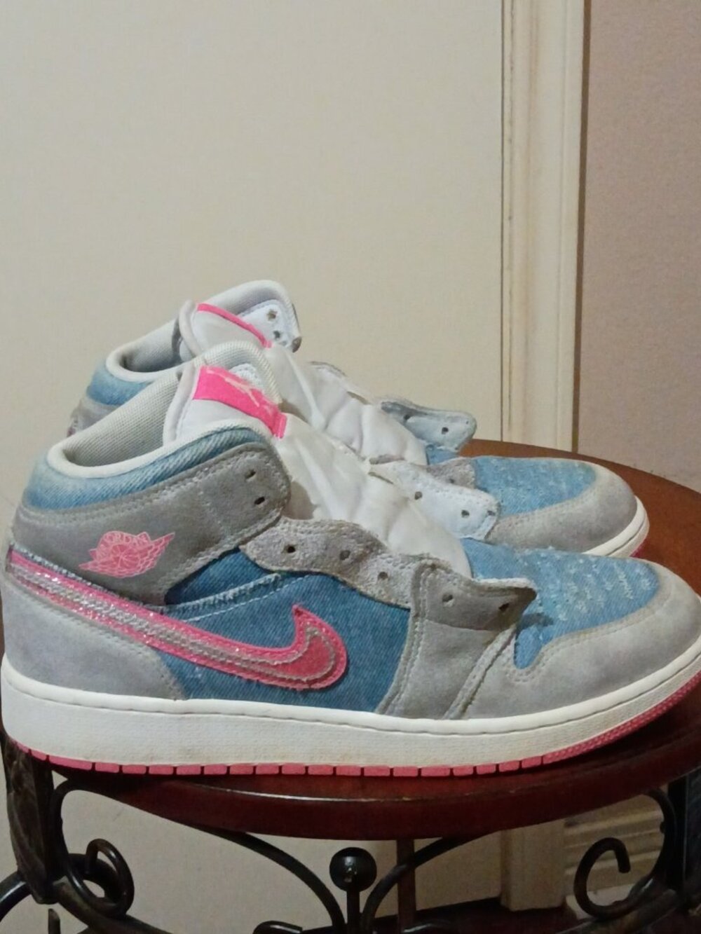 Jordan 1 Air Jordan Kids Gray/Pink/Blue High Top Sneakers US 6.5Y HQ1999-400